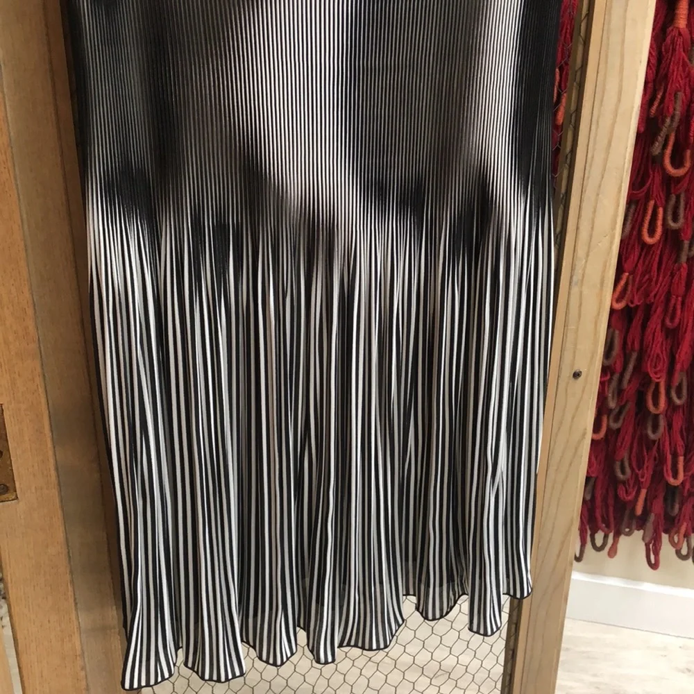 Vintage Vivienne Tam Accordion Pleated Mini Dress - Picture 4 of 9